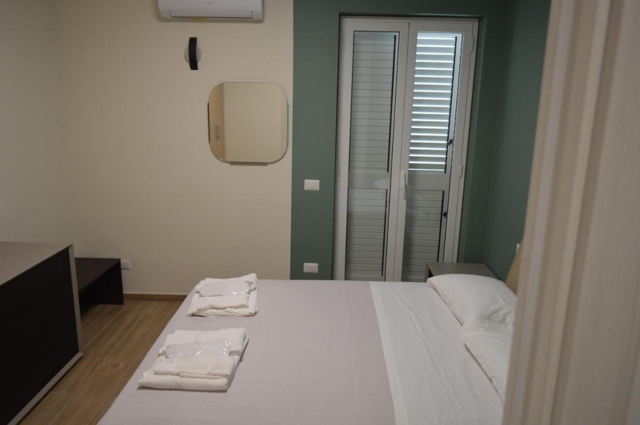 Villa Baia Dei Gruccioni Trani Luaran gambar