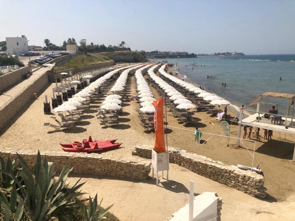 Villa Baia Dei Gruccioni Trani Luaran gambar